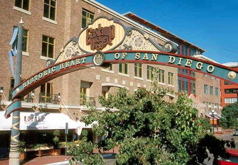 Courtyard San Diego Airport/Liberty Station Exterior foto